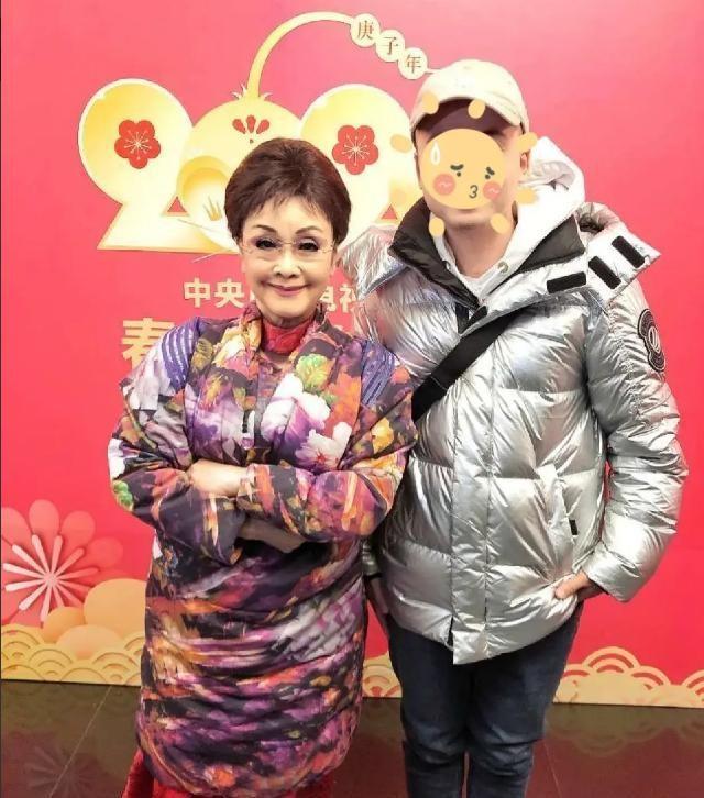 2025歌手最新动态，自然美景中的音乐之旅探索